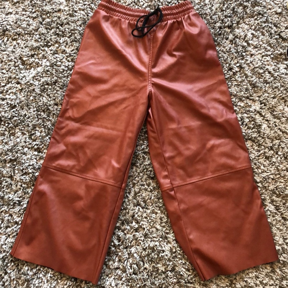 FUN, STYLISH WIDE LEG PANTS